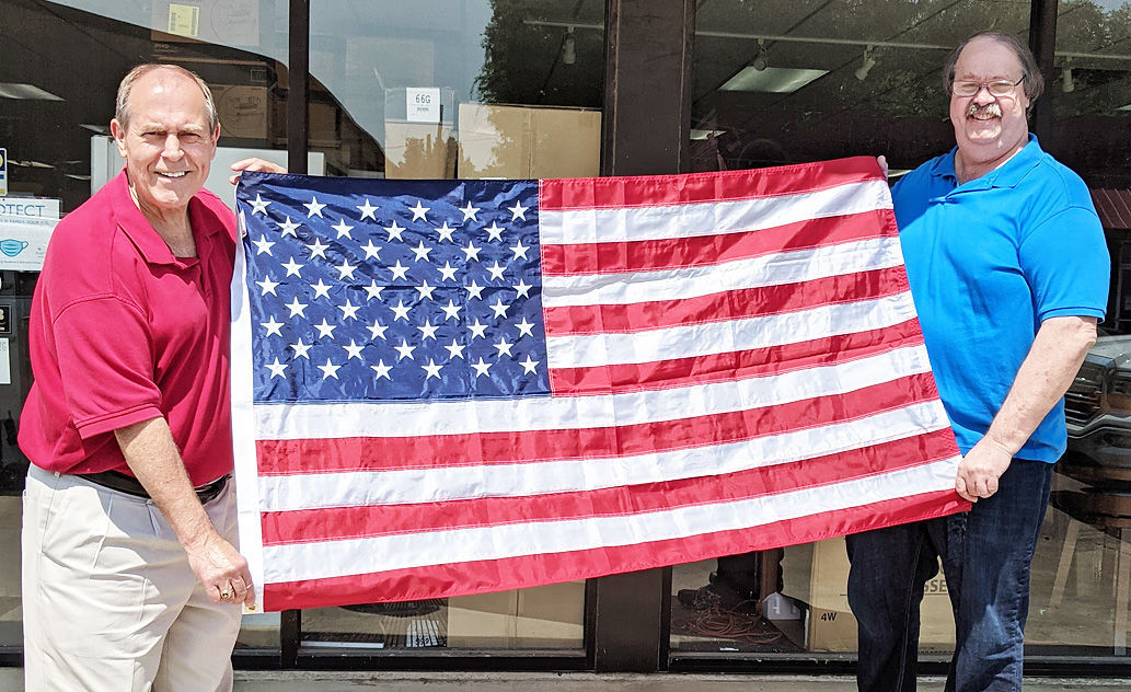 City of Leachville receives flags